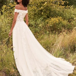 Chantilly lace wedding dress