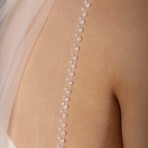 elegant pearl veil