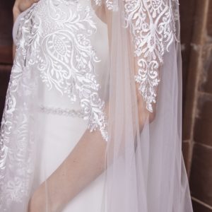 dramatic lace veil