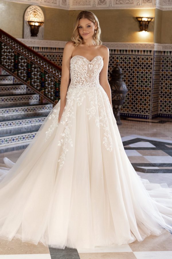 ball gown lace wedding dress