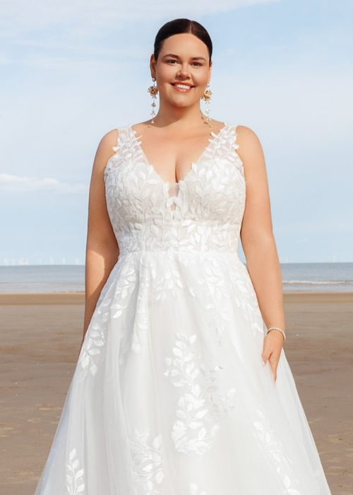 leaf lace plus size wedding dress