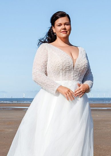 Pearl beaded wedding dress