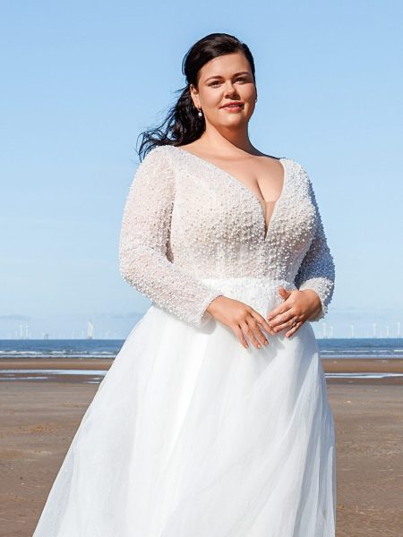 Pearl beaded wedding dress
