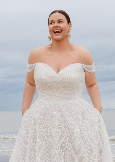 vintage lace wedding dress