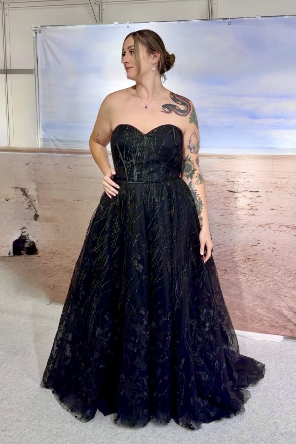 BLACK PLUS SIZE WEDDING DRESS